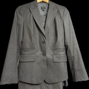 Mexx Grey Skirt Suit – Size 8 (Petite Fit)